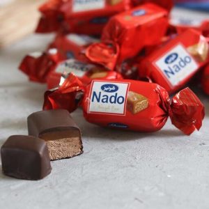 شکلات نادو دوسرپیچ قرمز فله ای 1 کیلو گرم